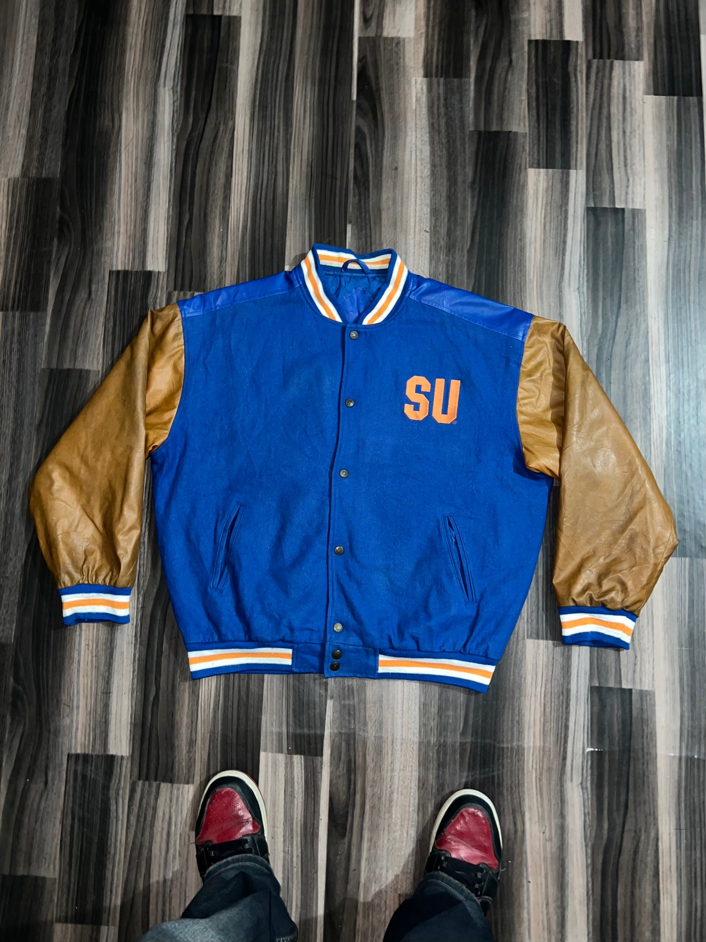 ZUltra Premium Leather Varsity (L) backside lil leather peeling, as mentioned