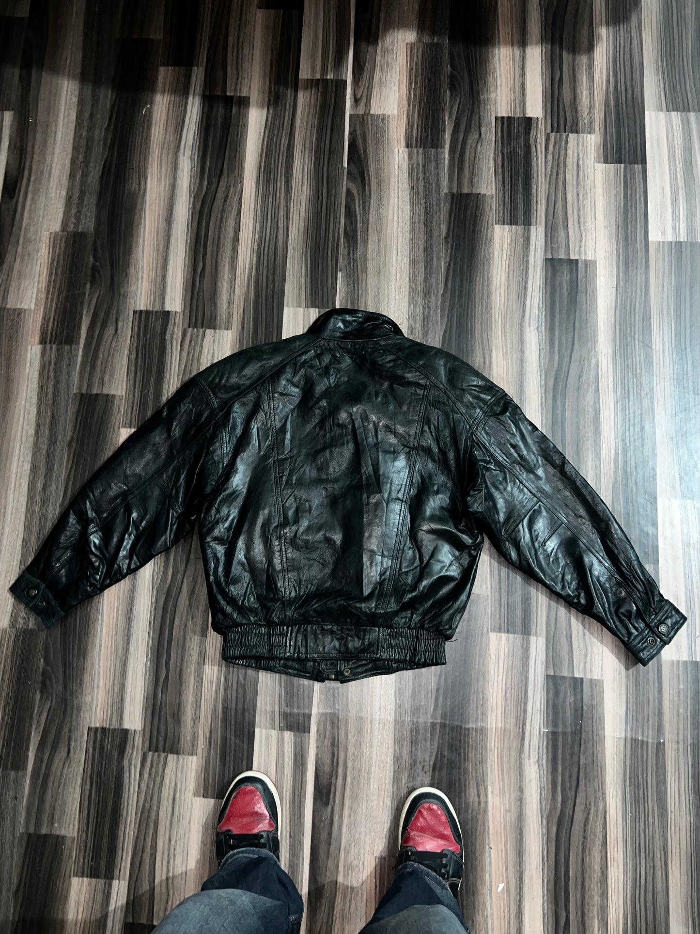ZPremium Leather (Buy one get one free) M/L can fit small also
