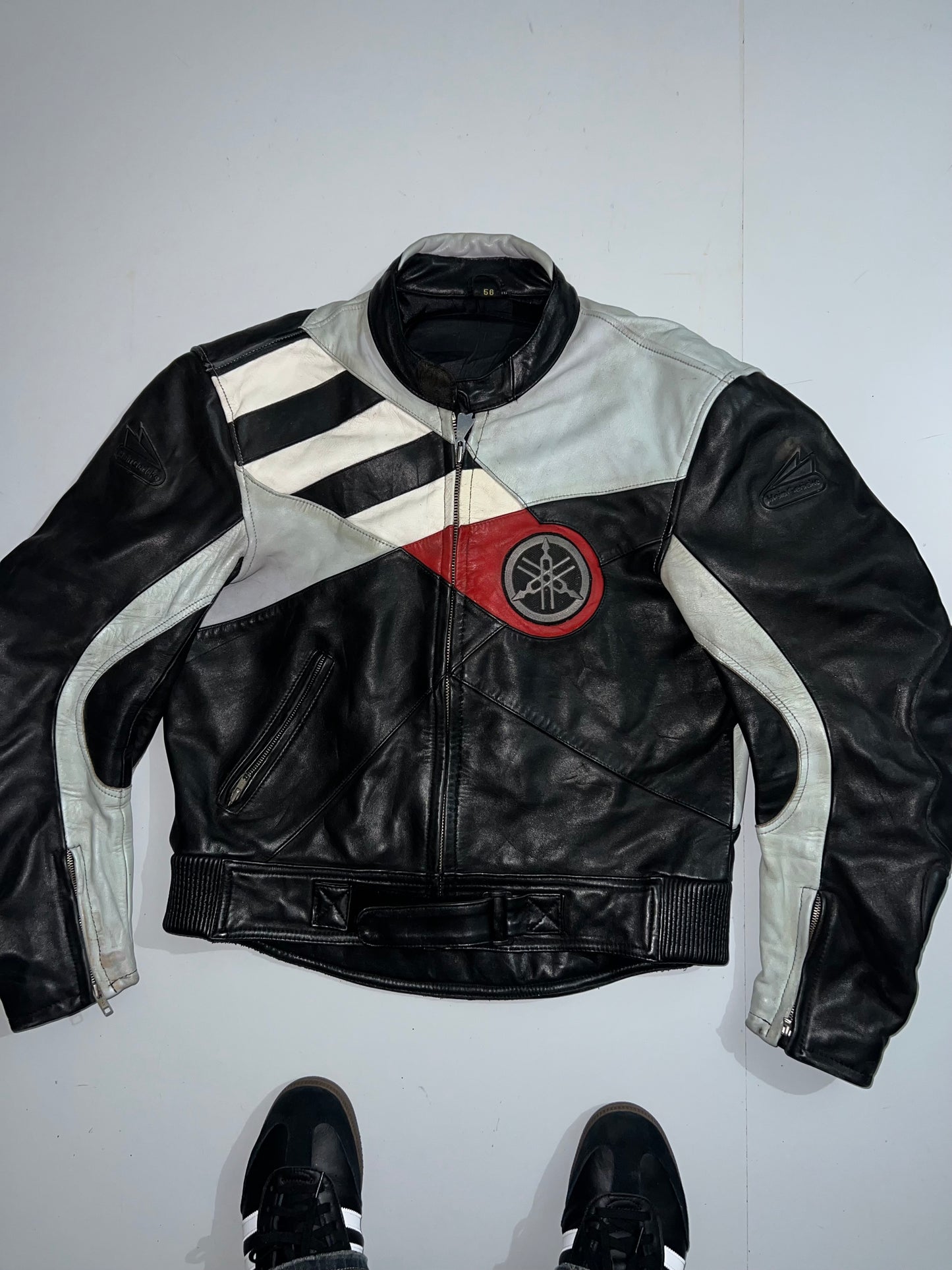 ZSuper Premium Original Racing Leather Jacket (RARE FIND) (PADDED) (M/L)