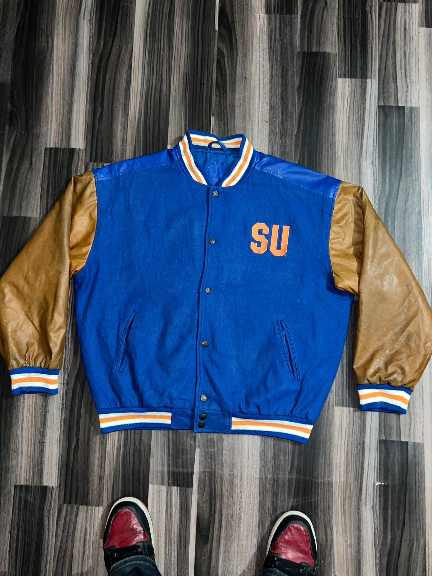 ZUltra Premium Leather Varsity (L) backside lil leather peeling, as mentioned