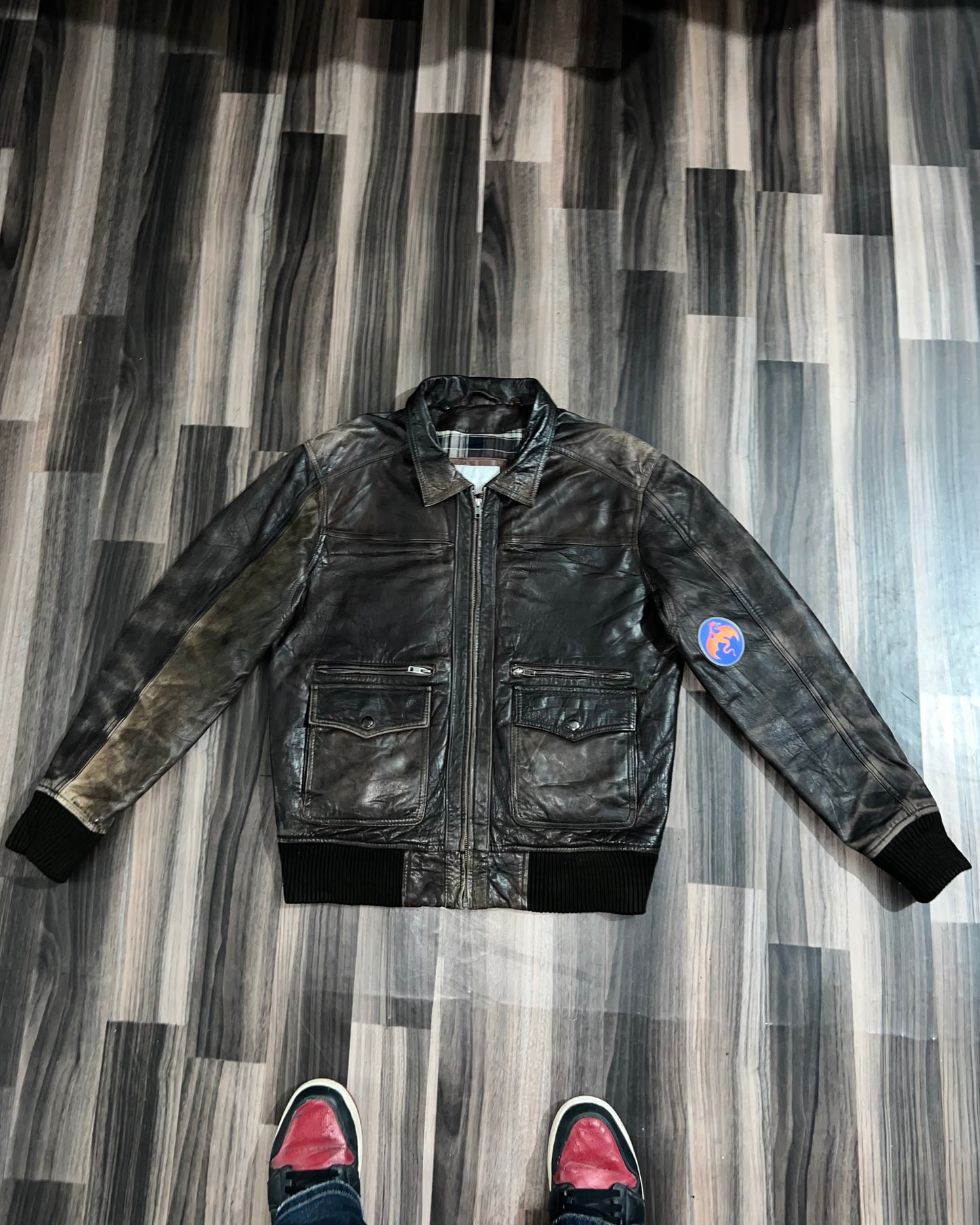 Premium Leather(Buy one get one free)M/L/Xl