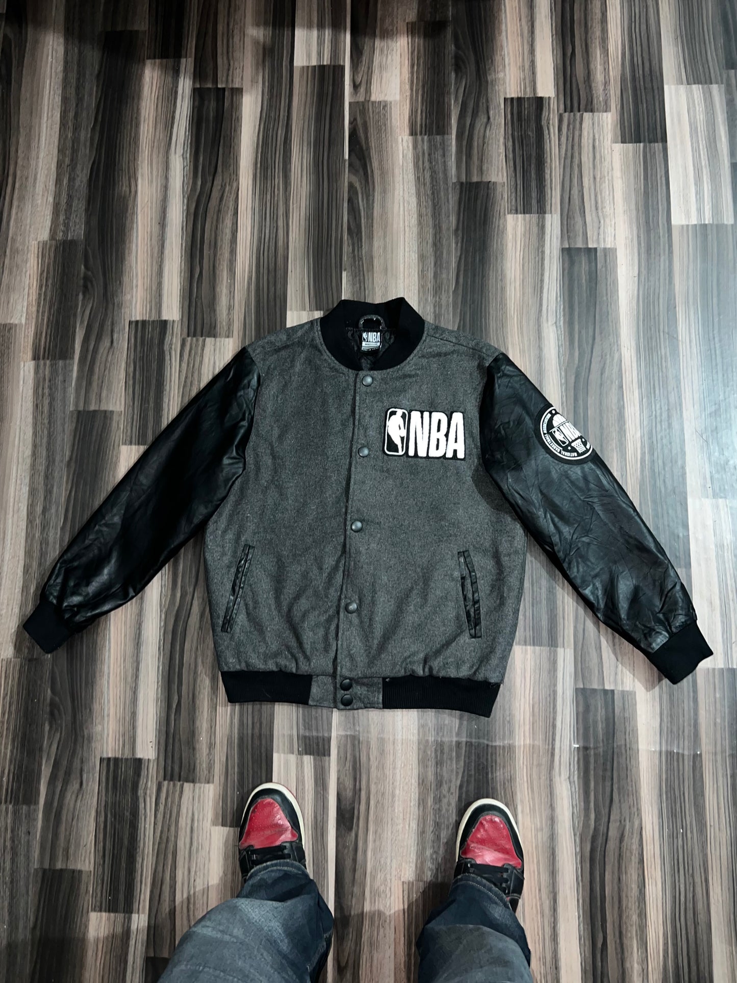 A NBA Original Leather Sleeve Varsity Jacket (M)