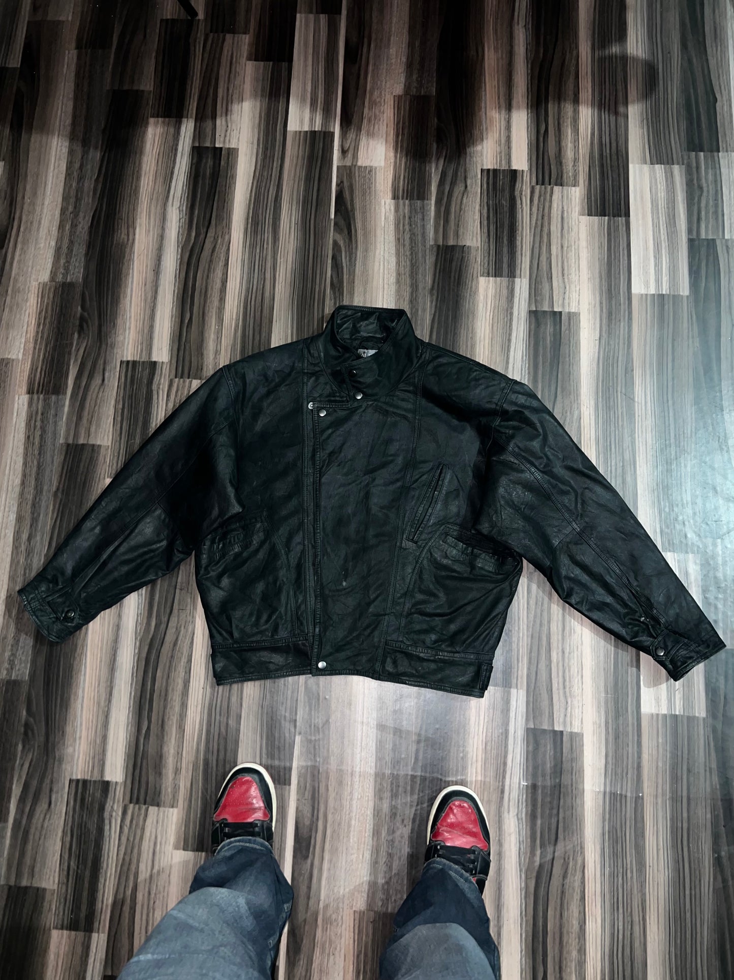 A baPremium Leather OG (Buy one get one free) L/XL