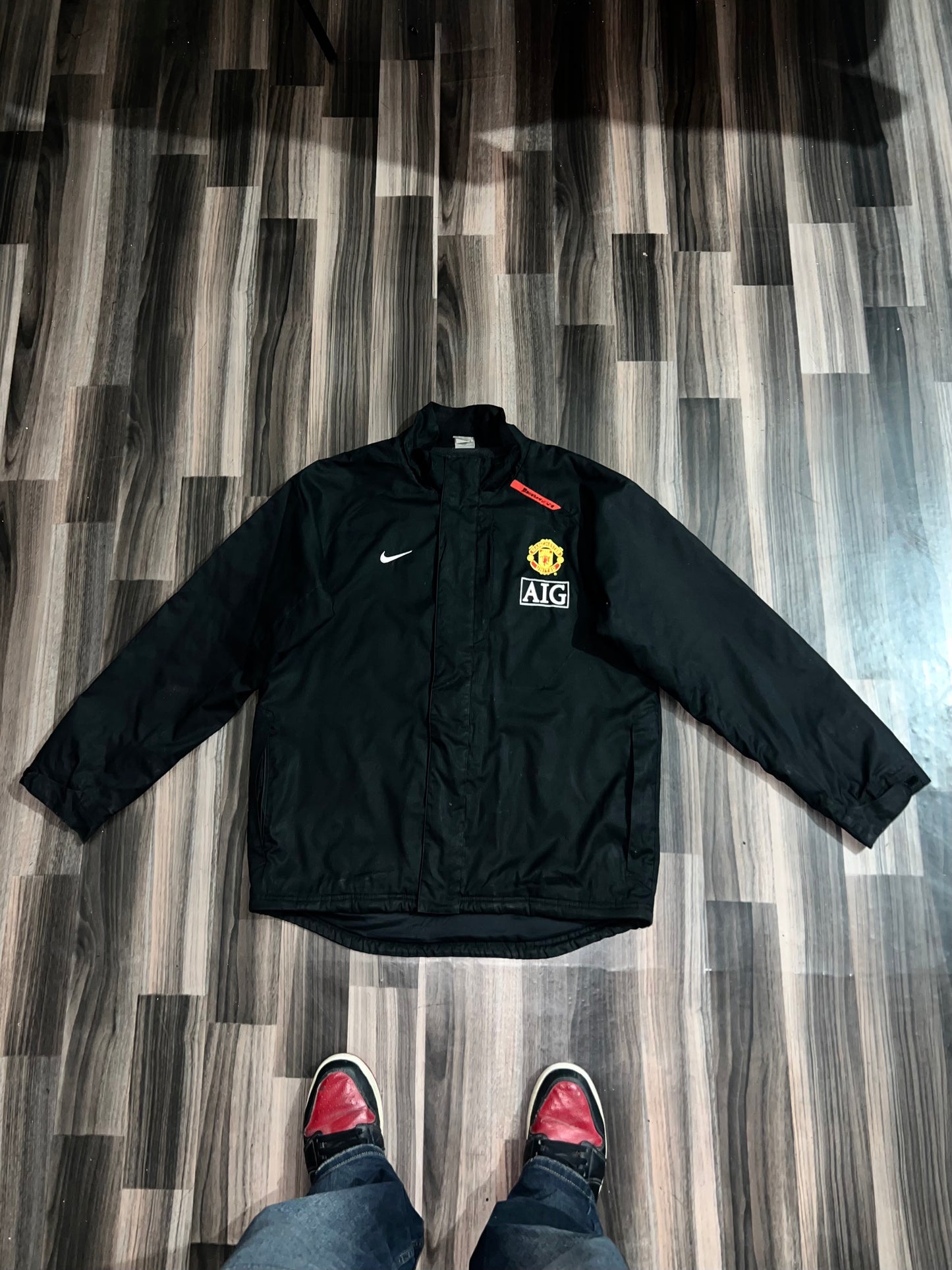 Manchester unitedPremium Jacket(Buy one get one free) Xl/2Xl