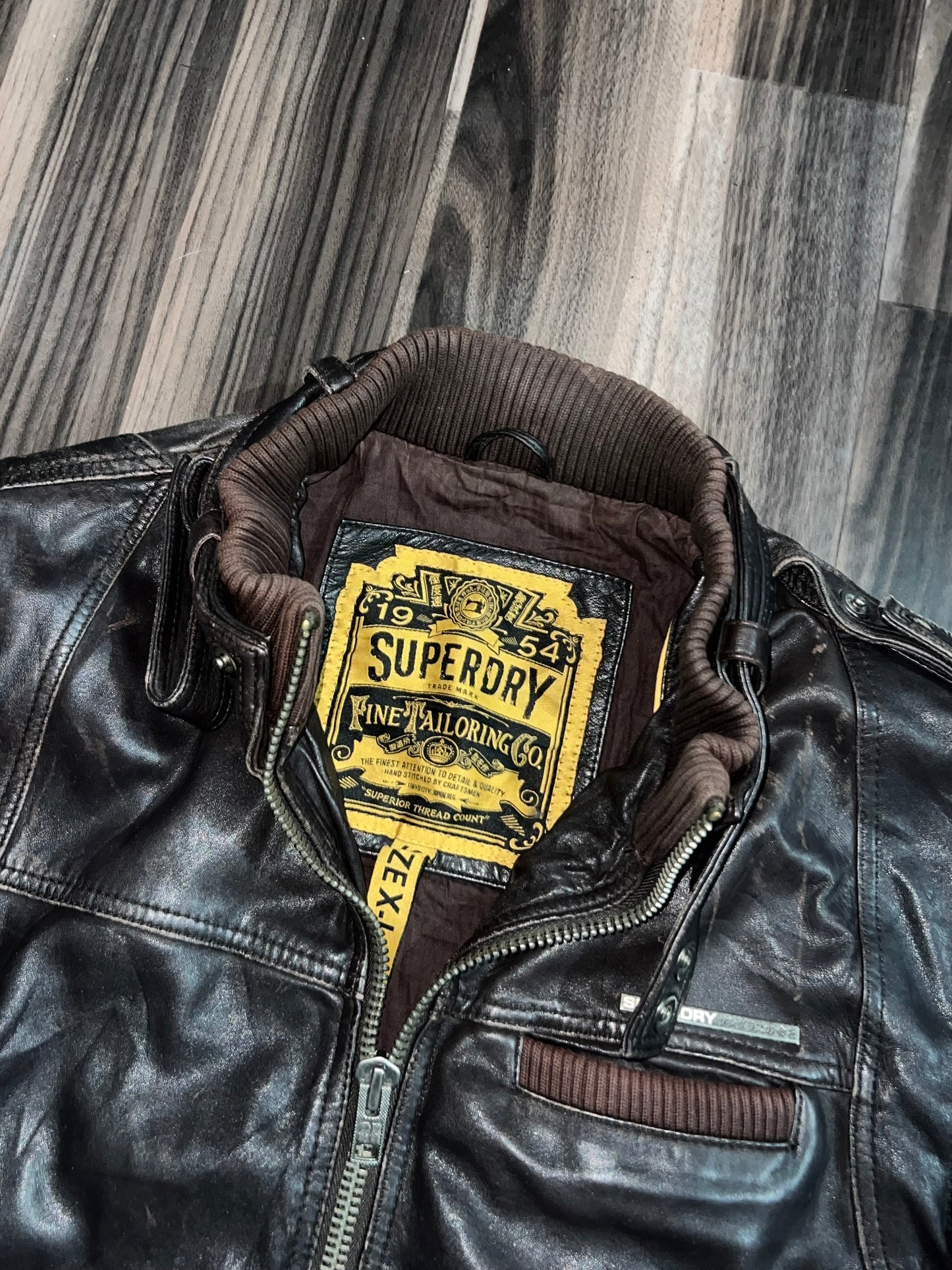 Superdry OG Leather (Buy one get one free) L/XL