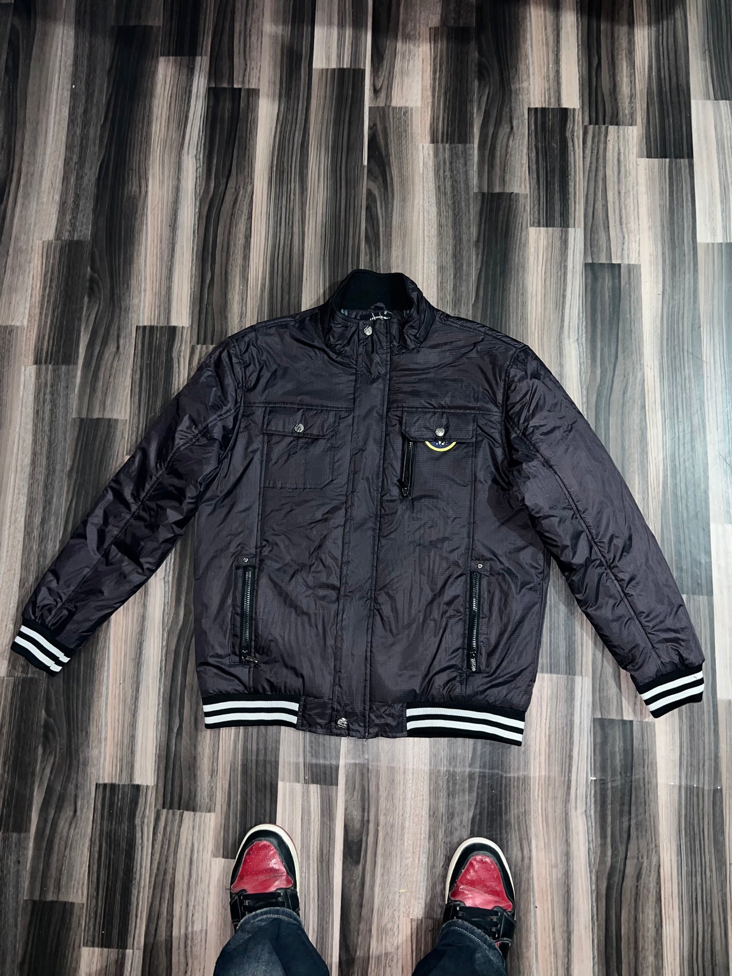 APremium Minimal Jacket (L/Xl)