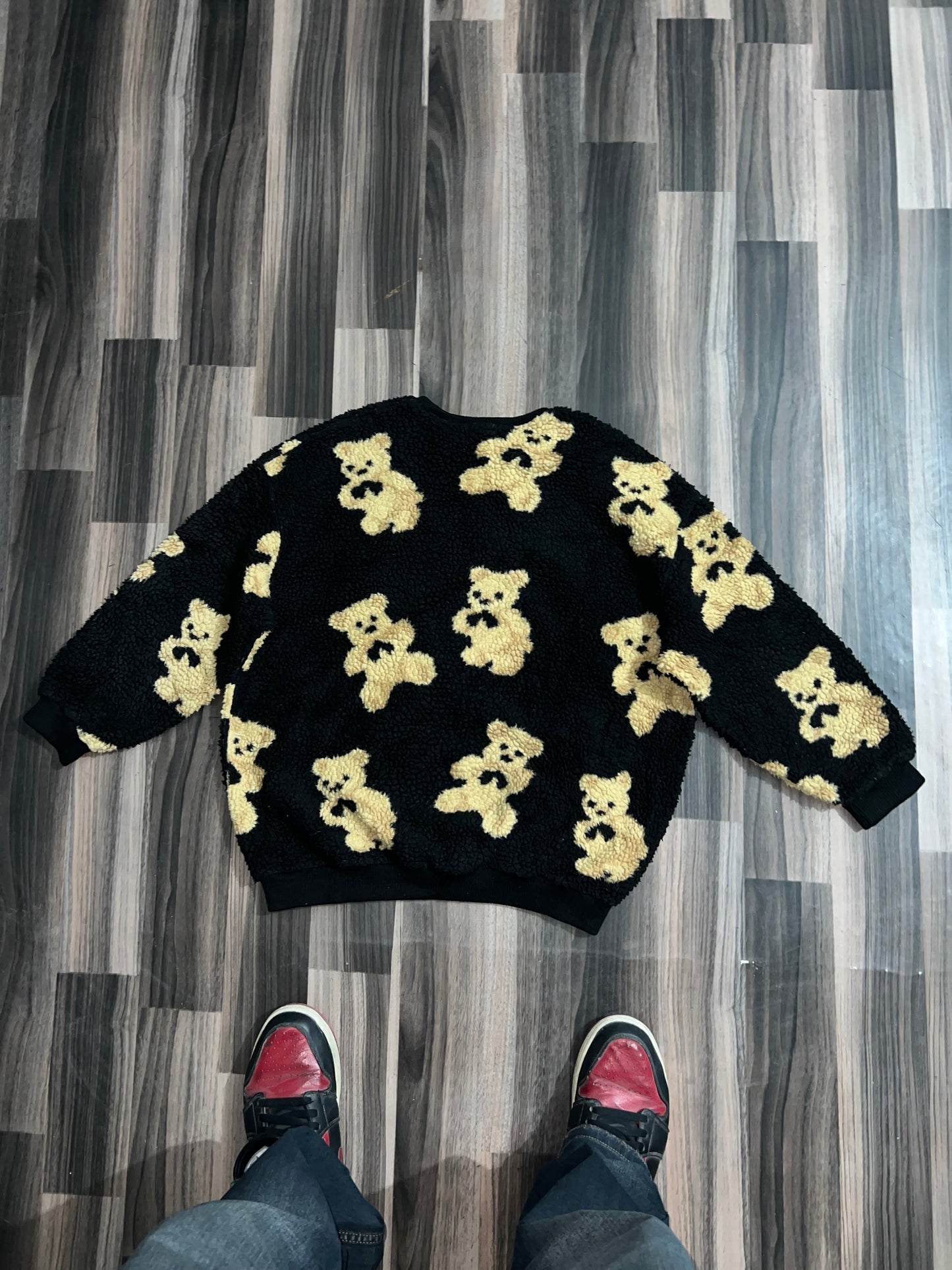 ZPremium Sweater (SMALL)