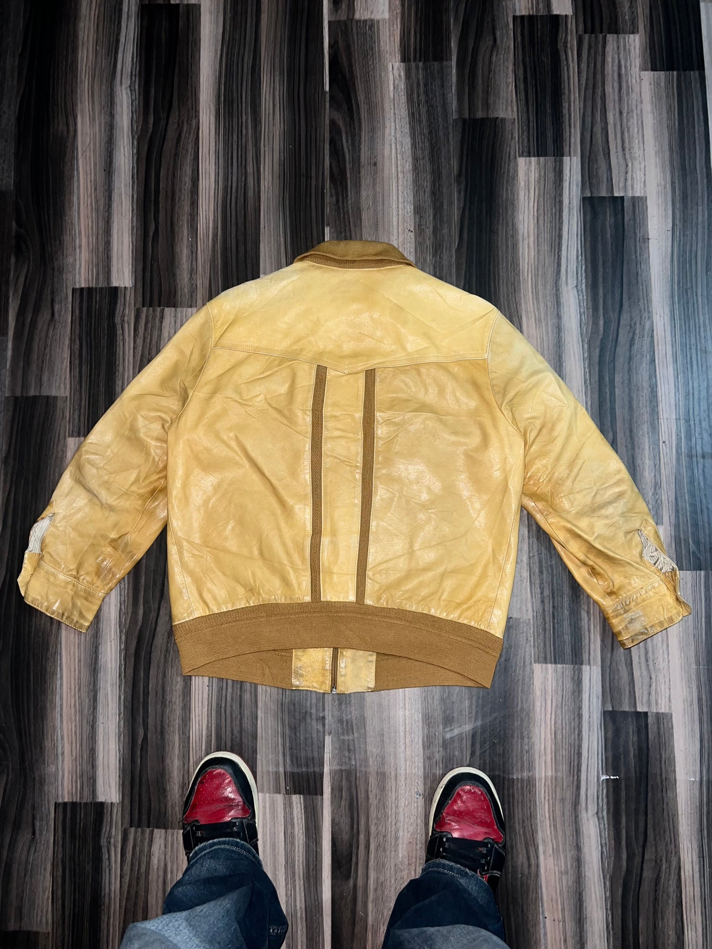 A *Super Premium Leather (S)