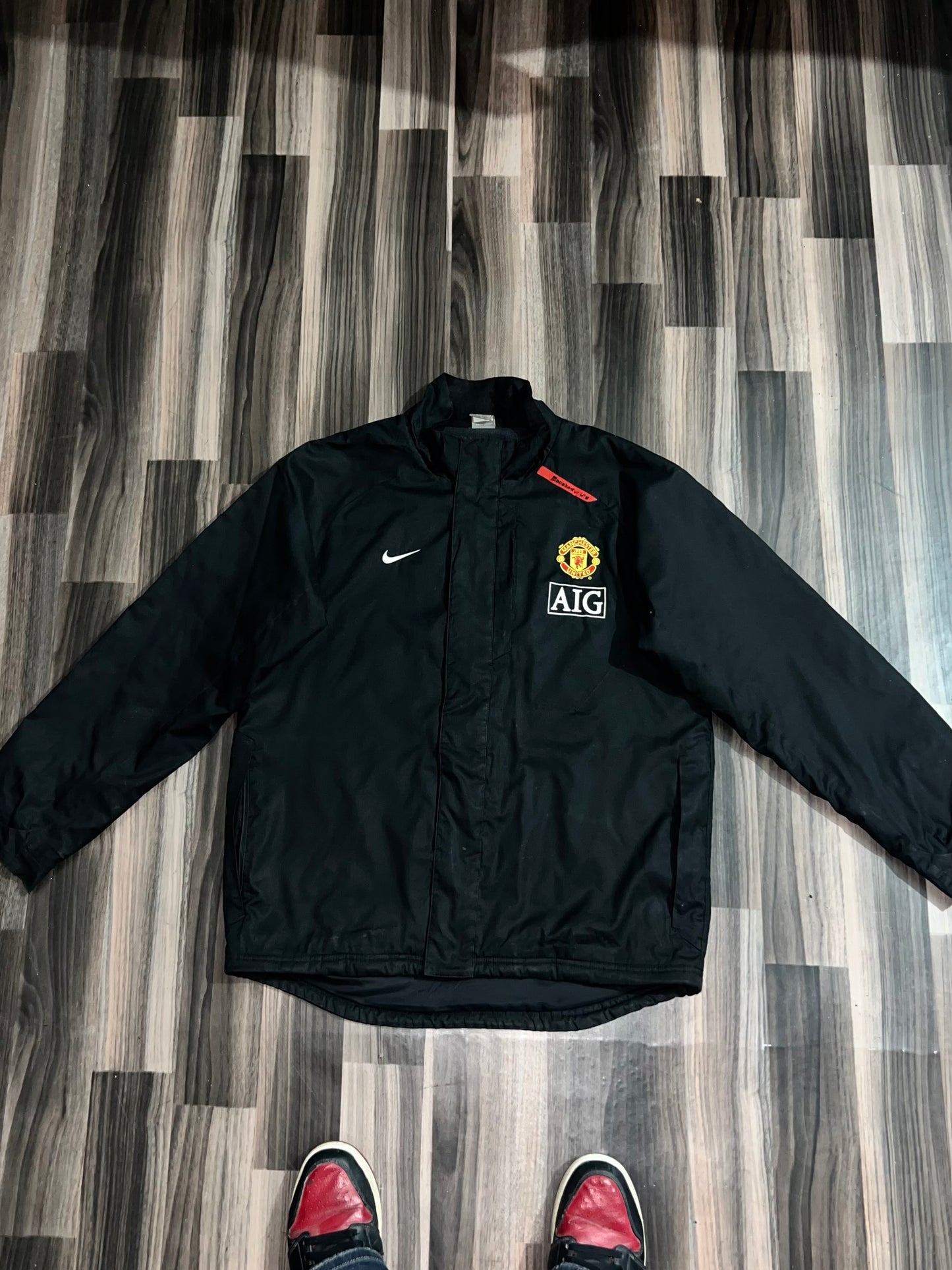 Manchester unitedPremium Jacket(Buy one get one free) Xl/2Xl