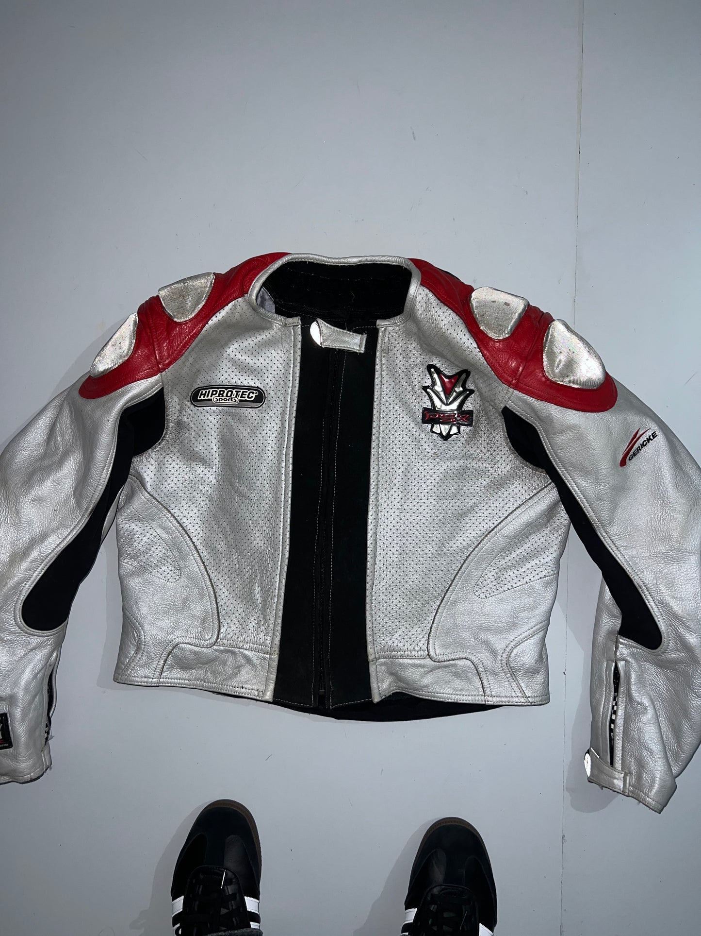 ZSuper Rare Original leather Jacket with Padding (S/M)
