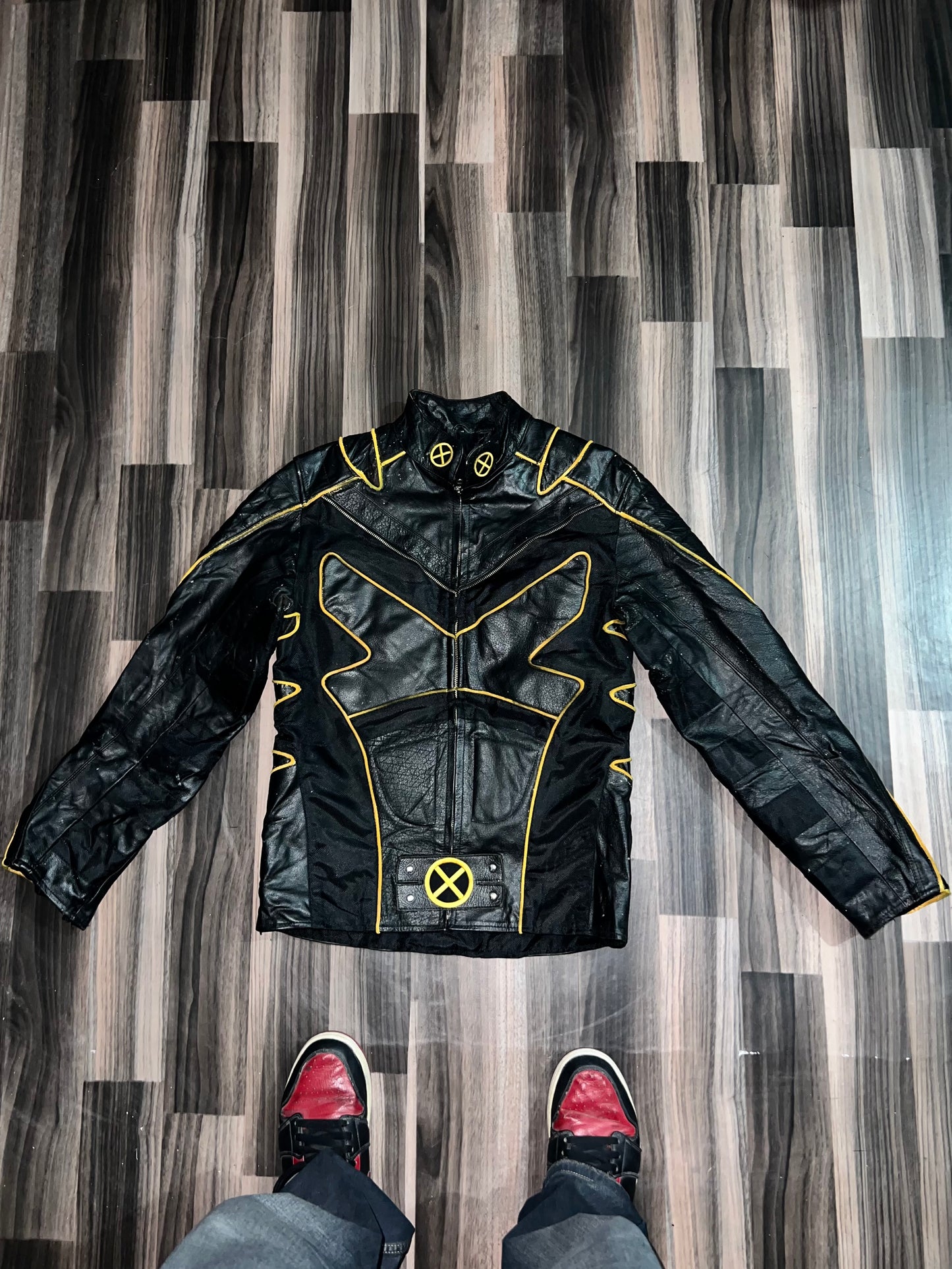 A bUltra Premium Original Leather (RARE) M