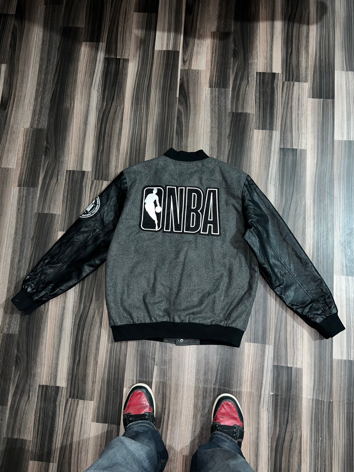 A NBA Original Leather Sleeve Varsity Jacket (M)
