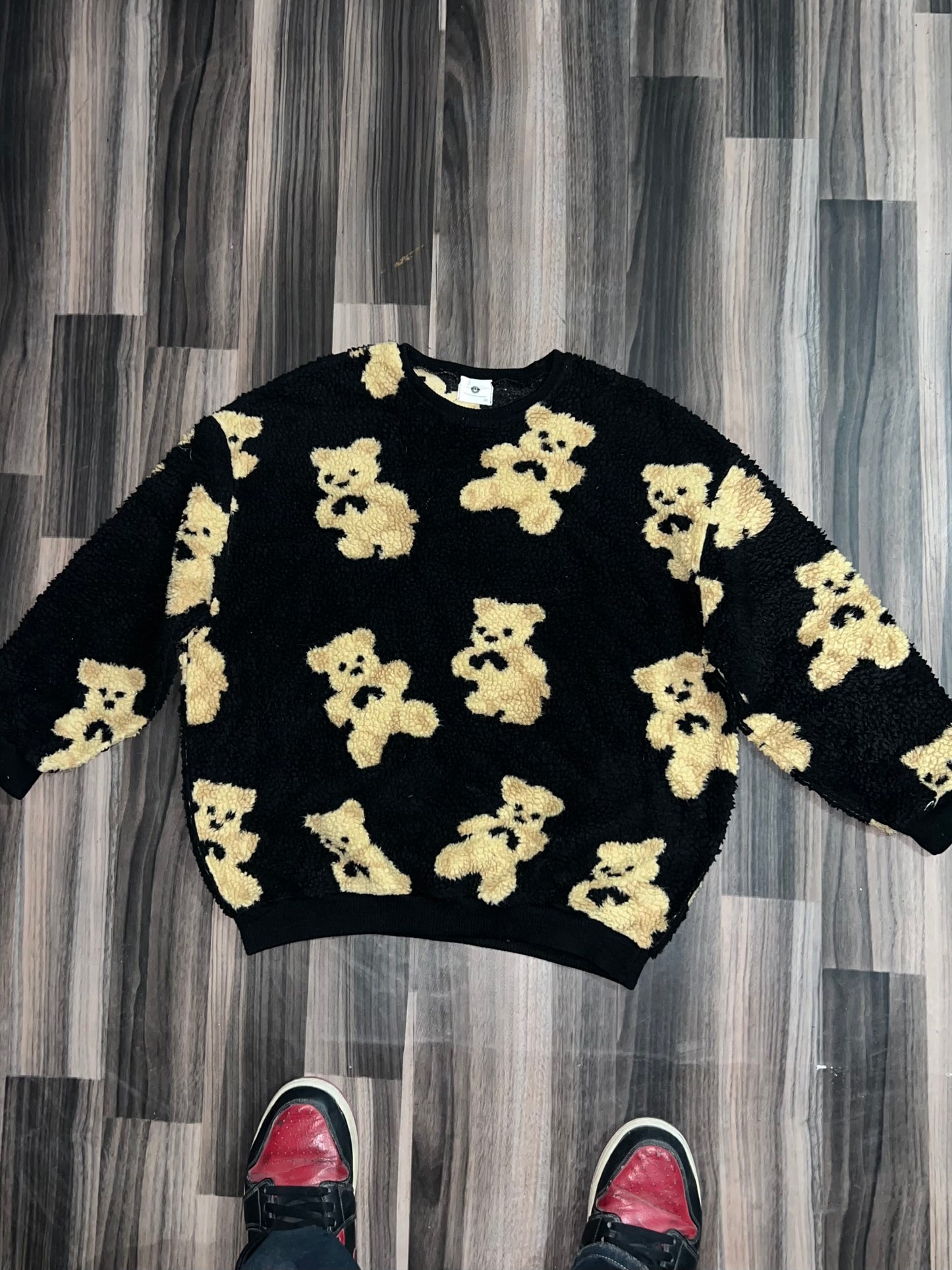 ZPremium Sweater (SMALL)