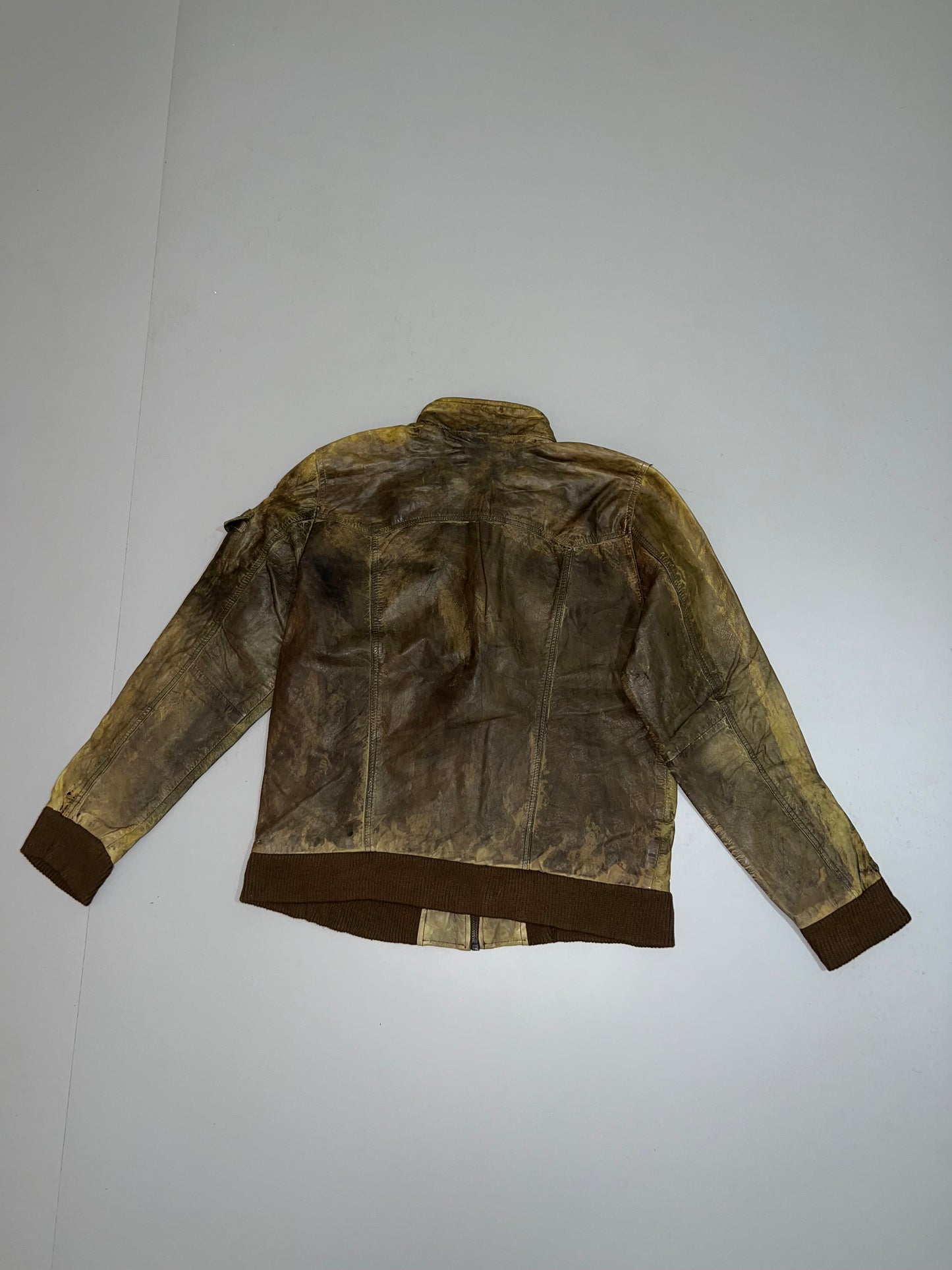 ! Zara Young Original Leather (L)