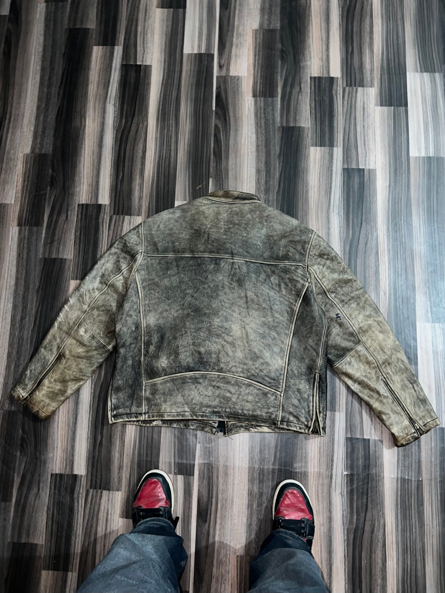 ZUltra Premium (RARE) VINTAGE Original Leather Jacket (L/XL)