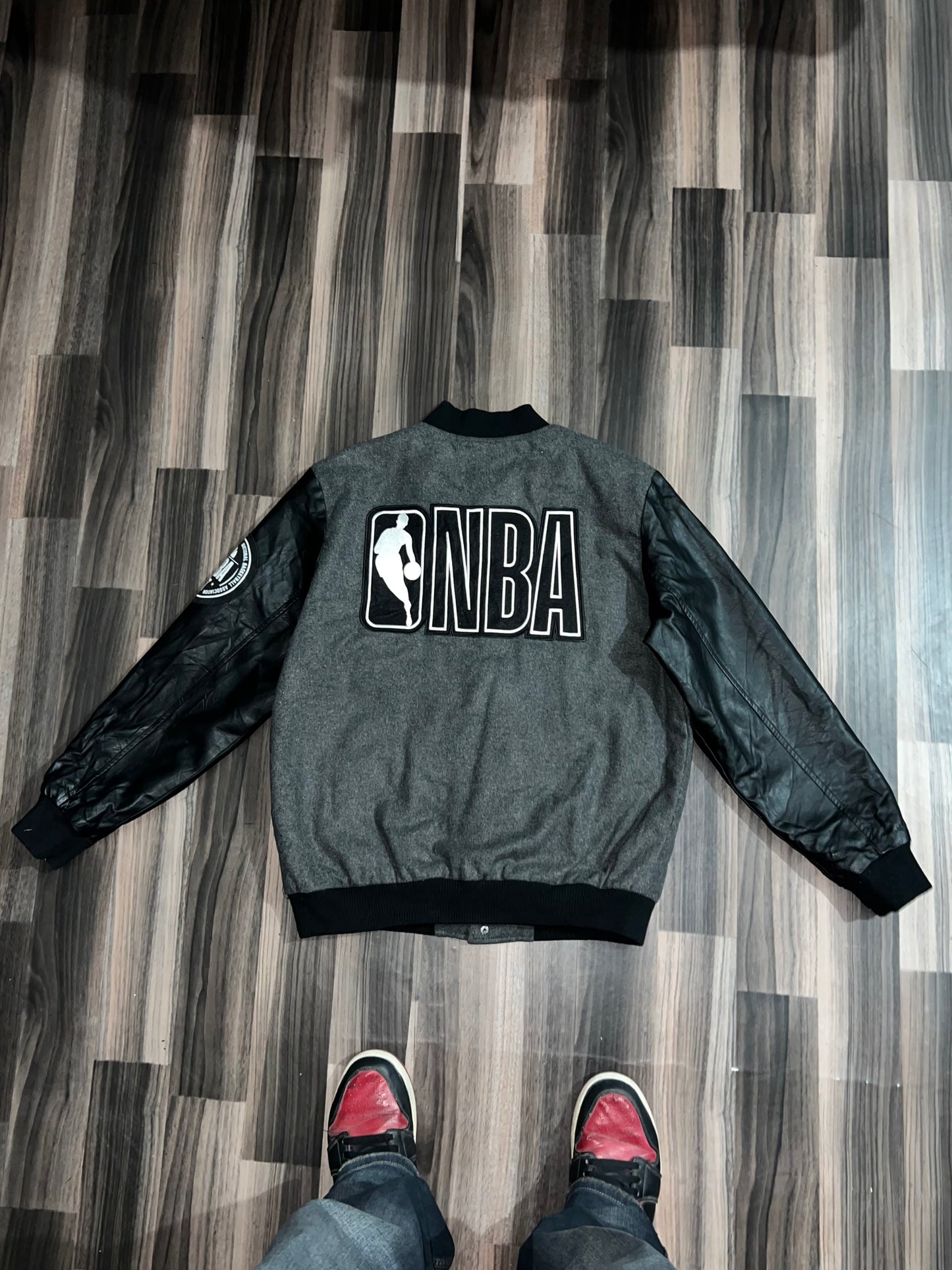 A NBA Original Leather Sleeve Varsity Jacket (M)
