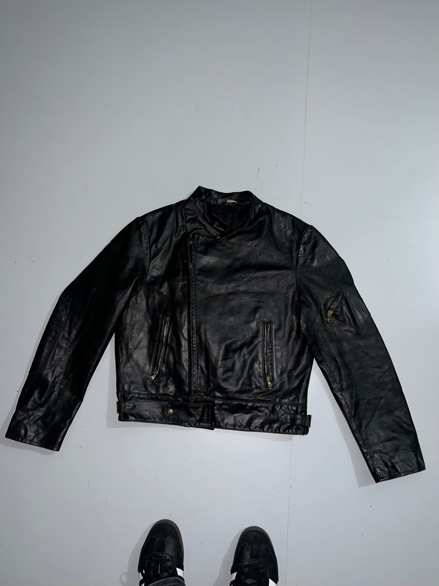 ! Super Premium Original Leather (RARE) (M/L)