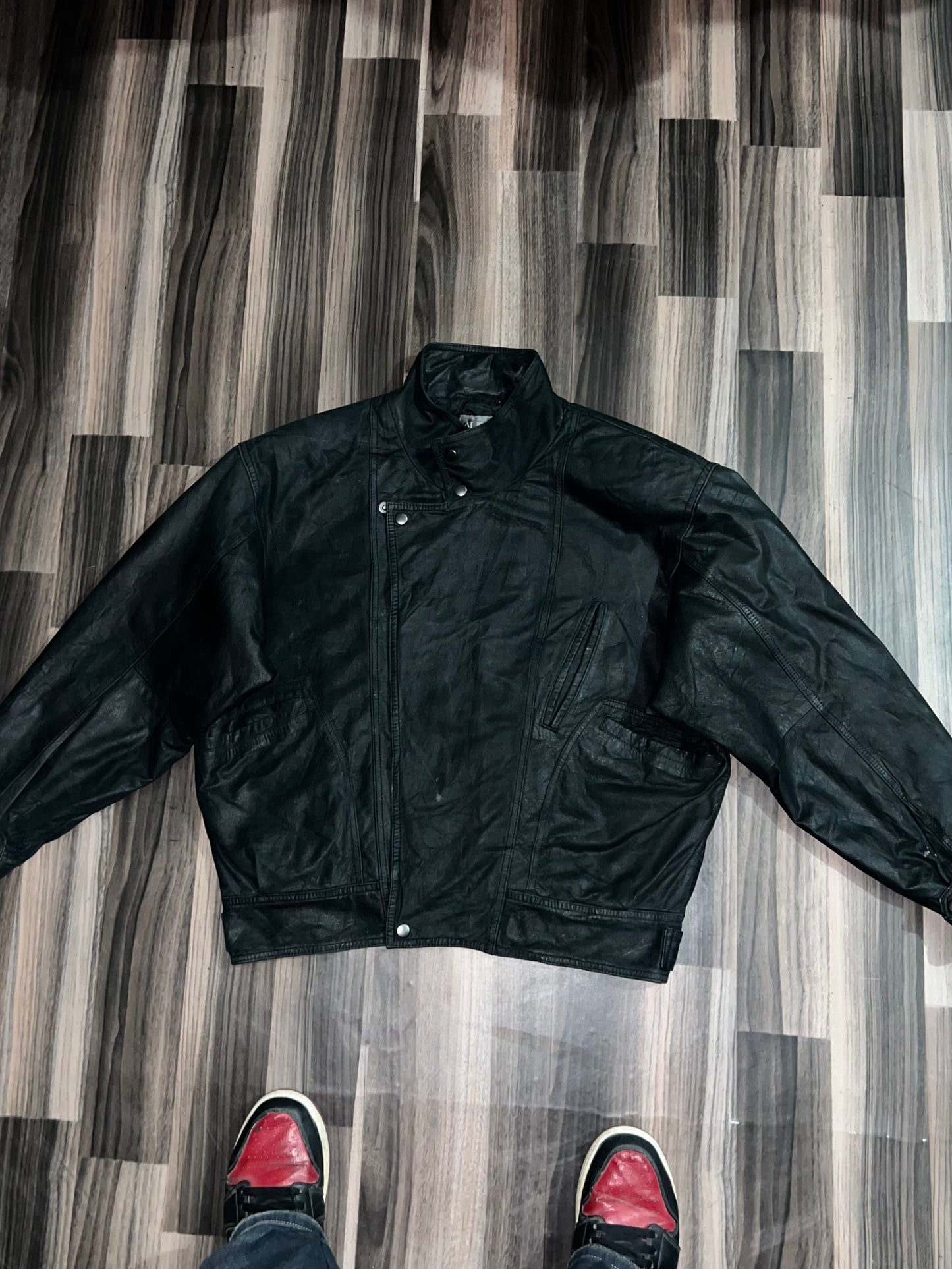 A baPremium Leather OG (Buy one get one free) L/XL