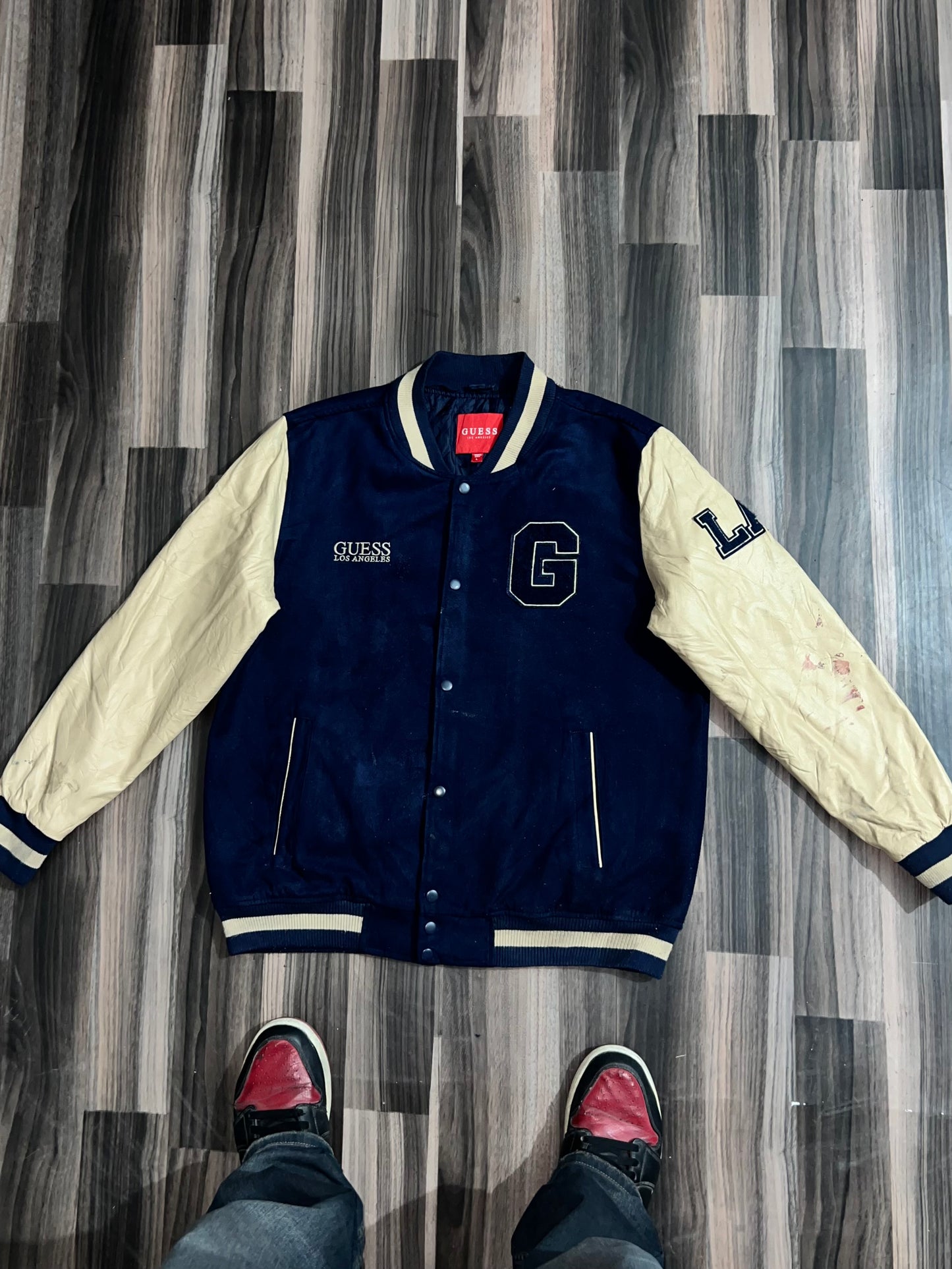 Z Ultra Premium Guess Original leather Sleeve Jacket (L) can also fit (M)