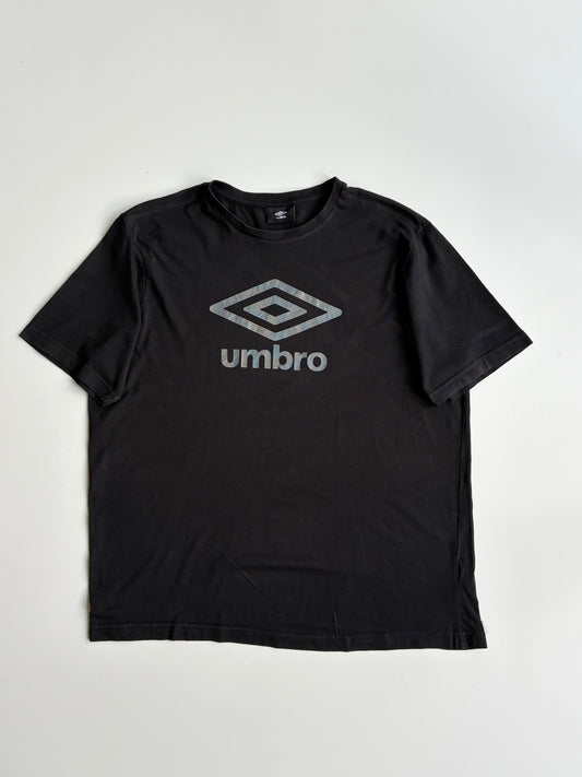 Umbro Logo Print T-Shirt – Black size (2Xl)