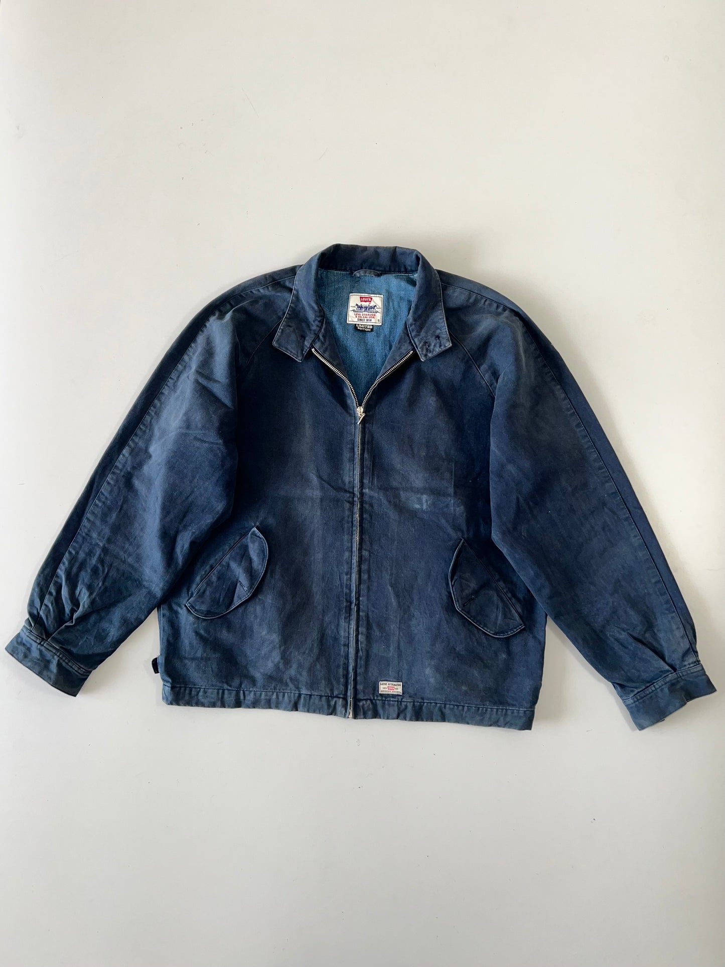 !                                                                                                                                                                                                      Levis Limited ED Jacket (L/XL)