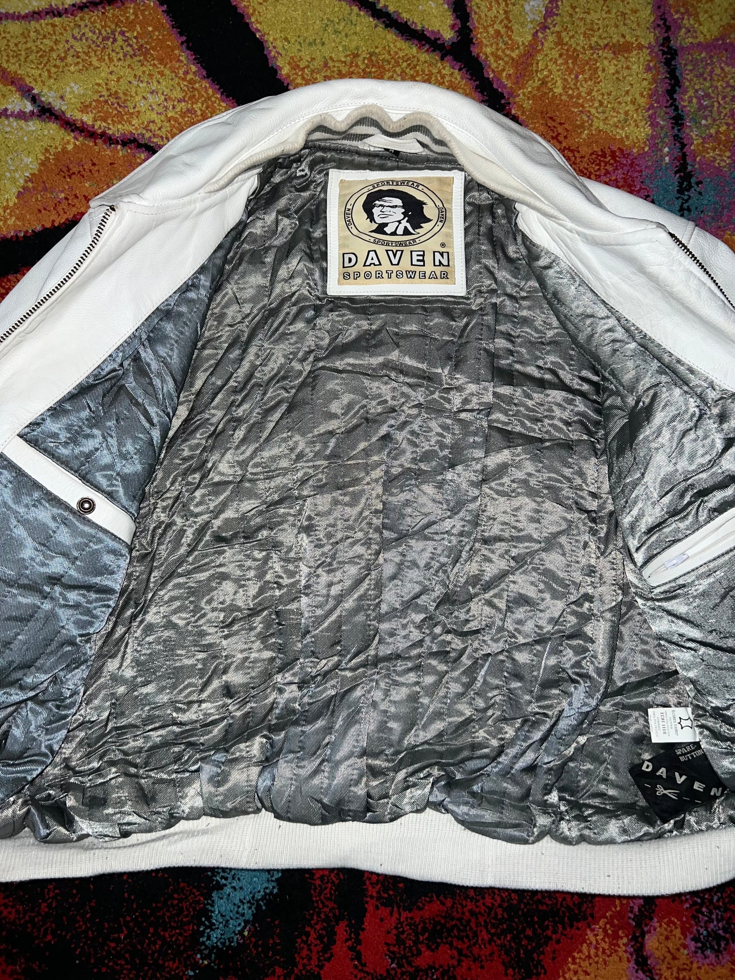 ! !                 Vintage Daven Original Leather Jacket (M/L)