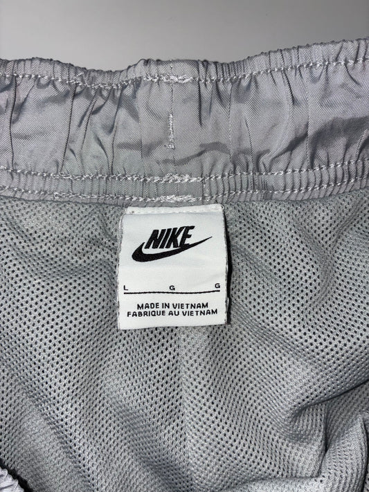 Nike Athletics 1972 Nylon Shorts (W:32) (L:18)