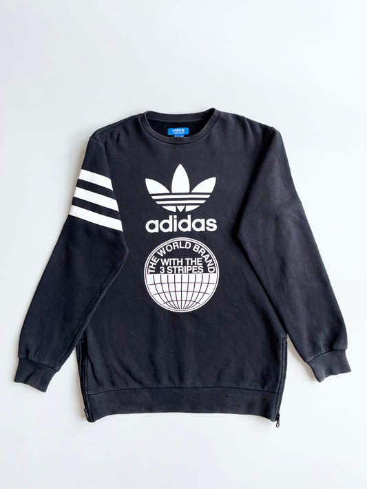 Adidas Originals "World Brand With The 3 Stripes" Crewneck – Side Zip | (M)