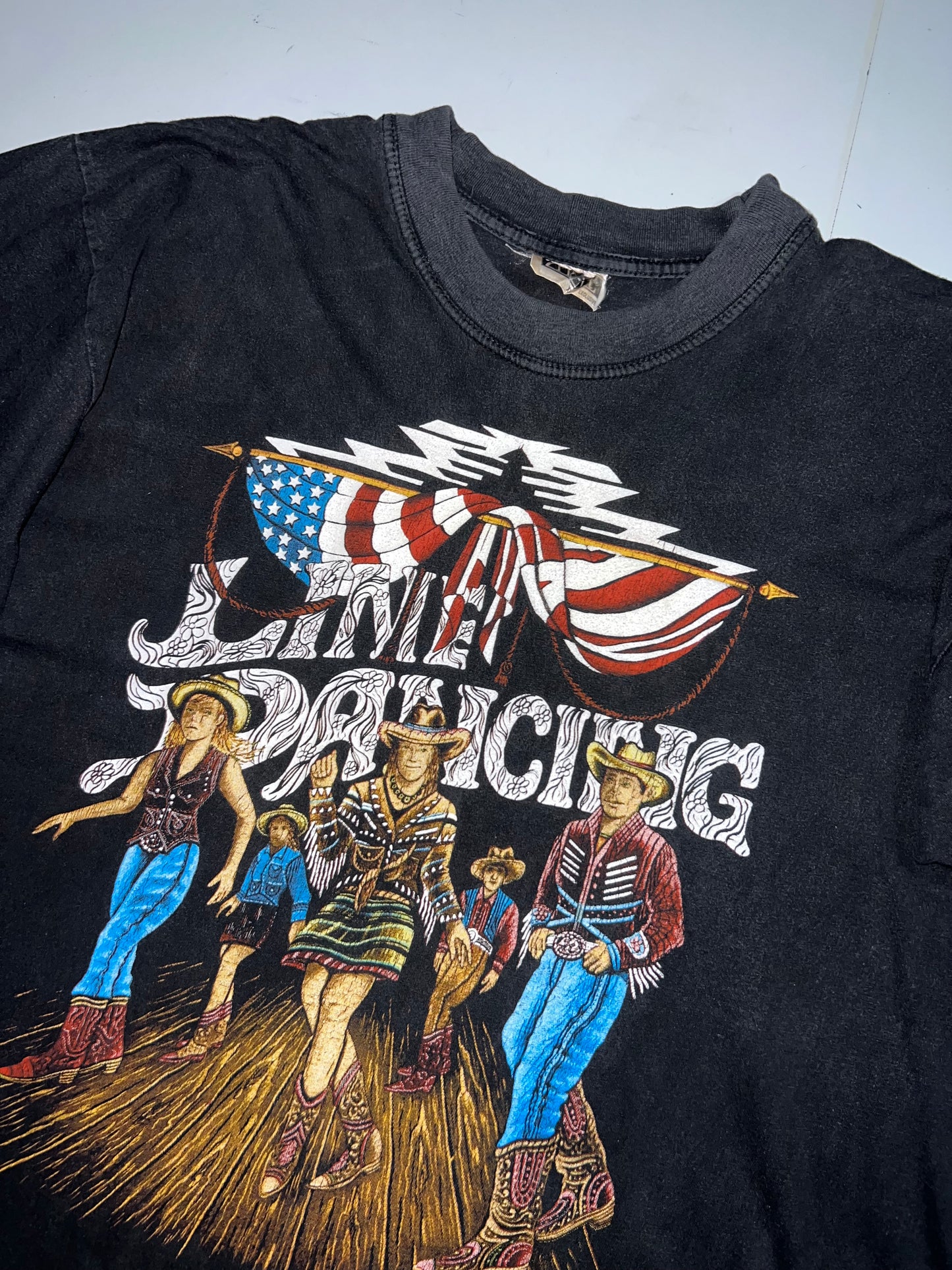 !                                                                    Vintage Rare tee (XL)