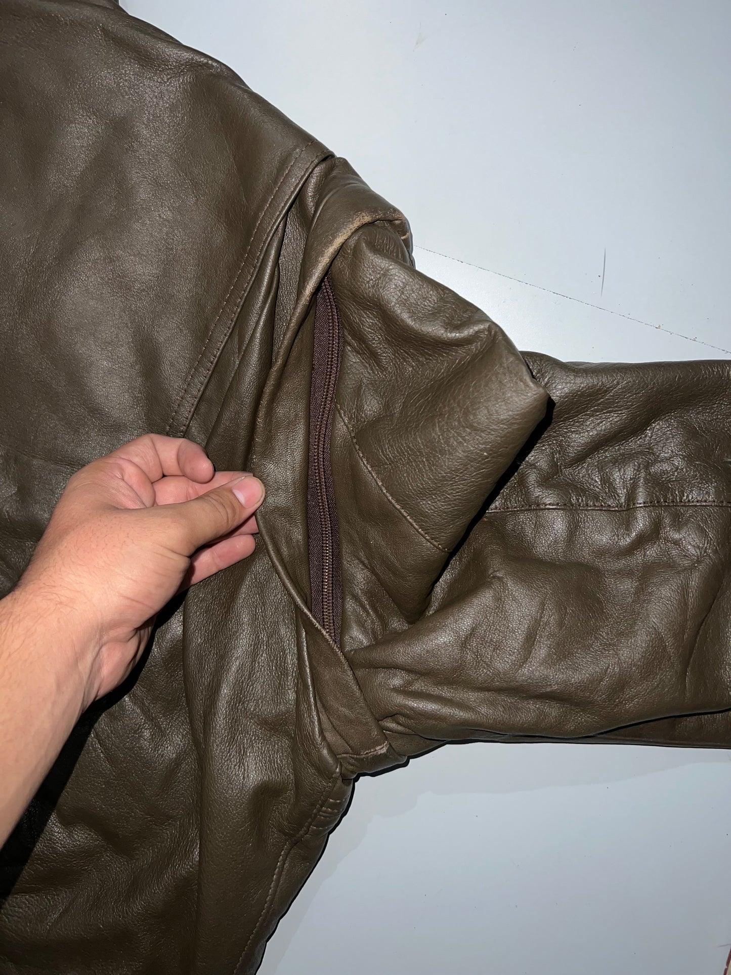 *Detachable Arms Super Premium Original Leather (RARE) (XL/2XL)