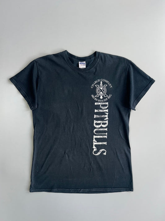Gildan US Army Charlie Company 3rd BN 10th Infantry Regiment “Pitbulls” T-Shirt (M)