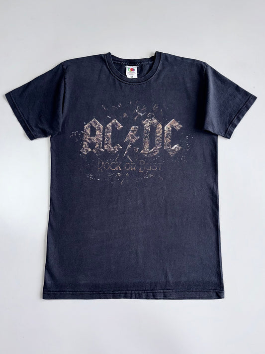 Vintage AC/DC Band’s Graphic Printed T-Shirt (S)