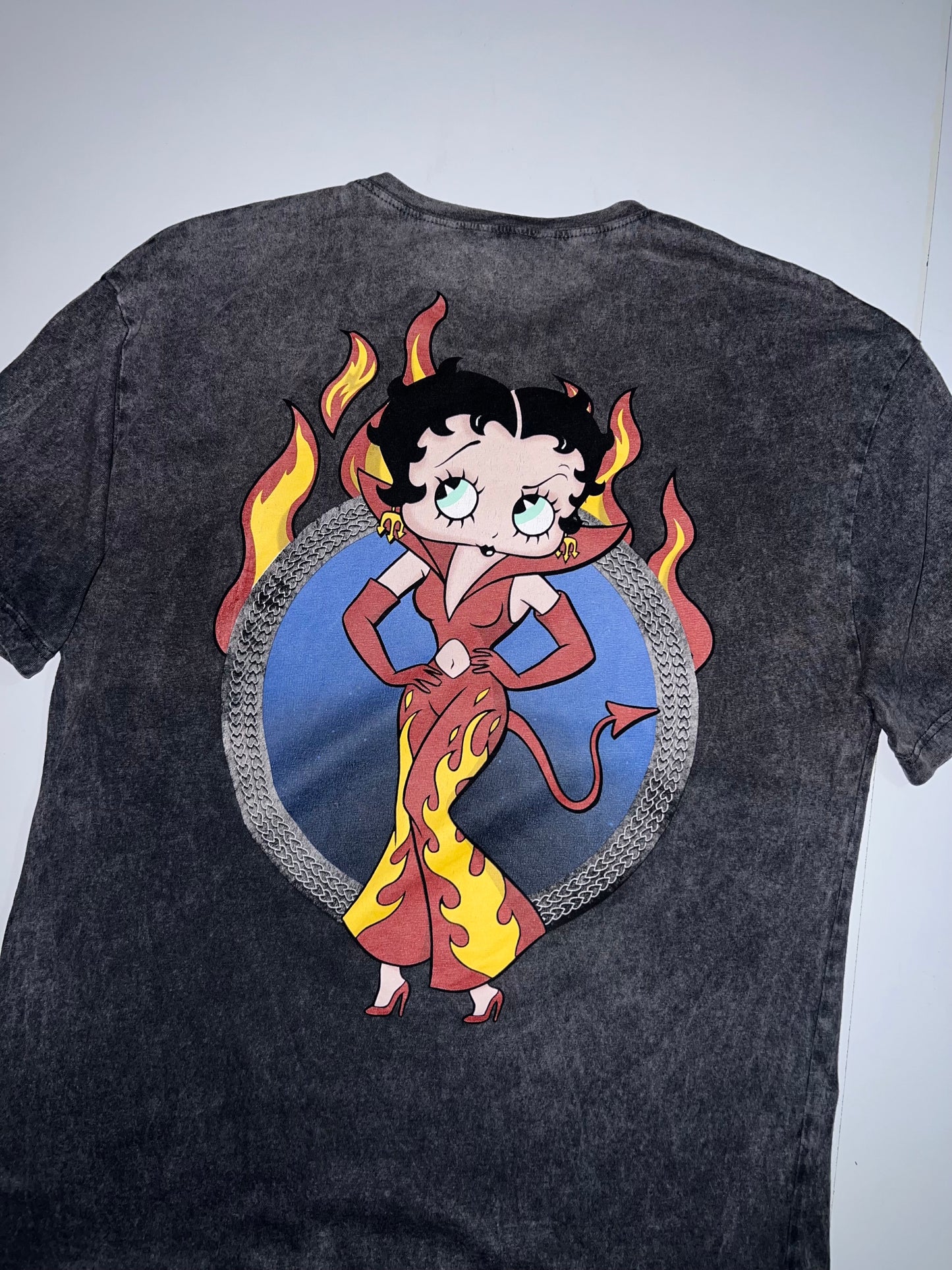 !                                  Zara BettyBoop Aurhentic Tee Size - (L)