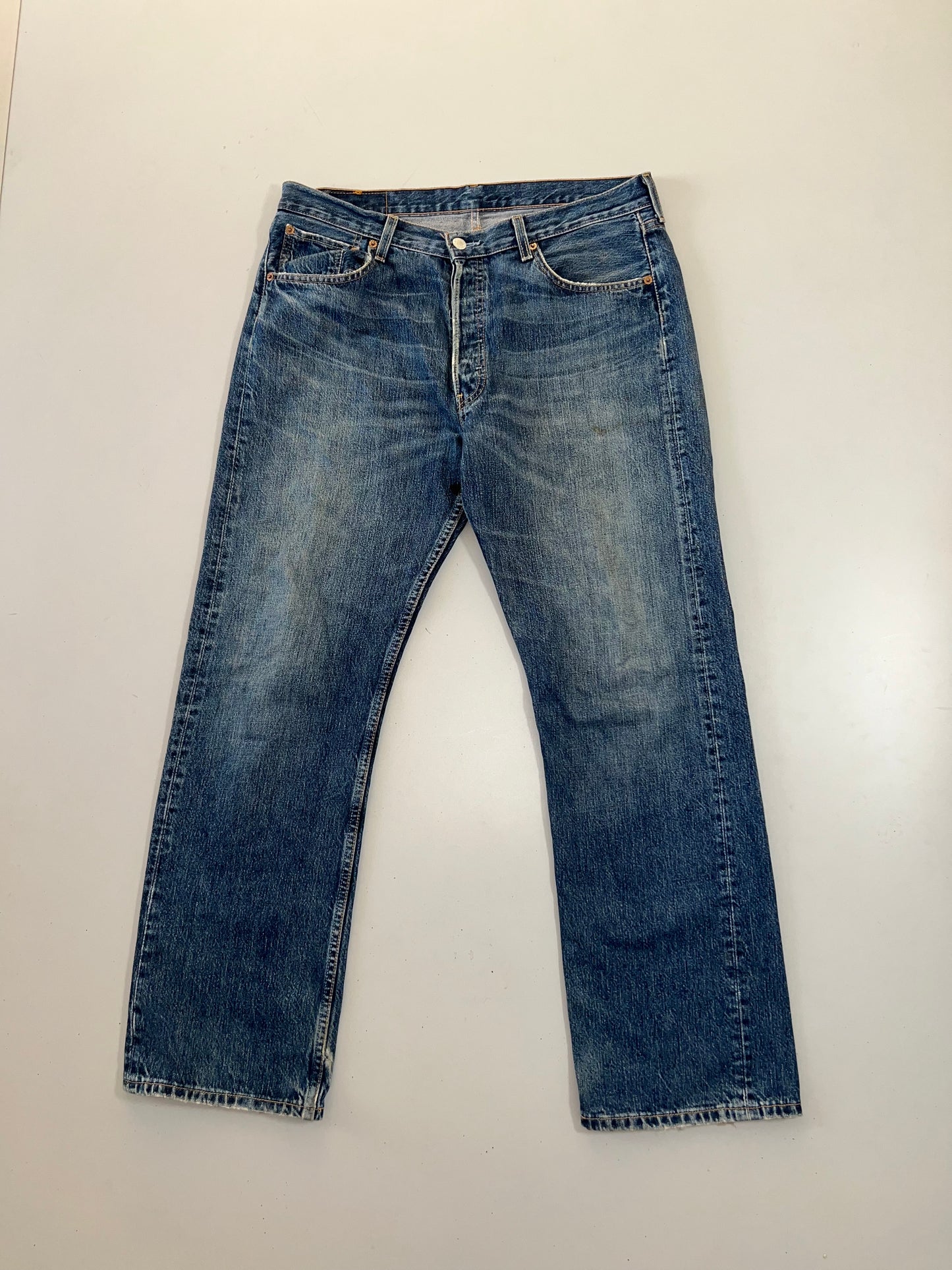 !                                                                                                                                      Levis 501 Original (RARE) Denim W-34 L-40