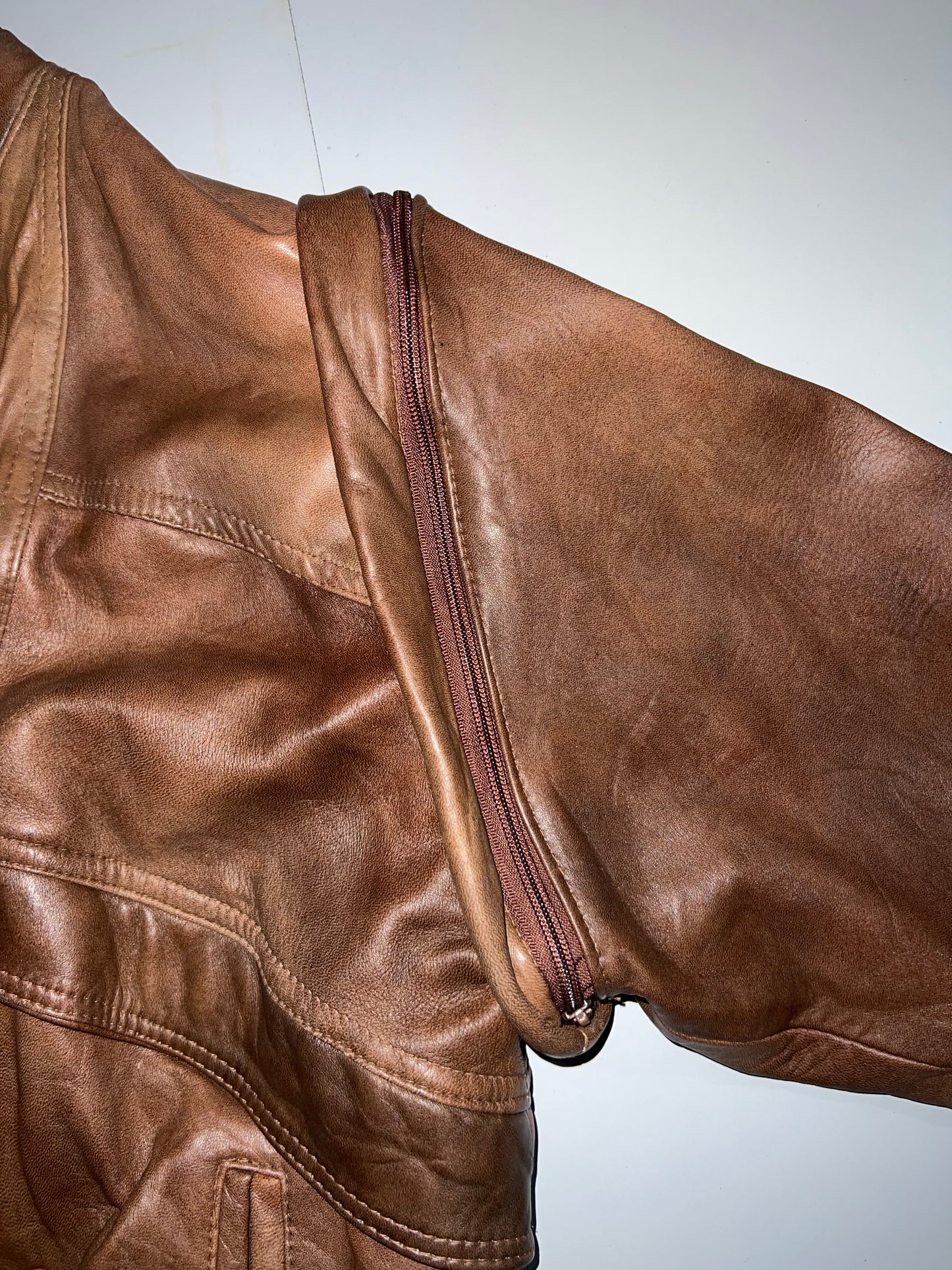 ZSuper Premium (RARE) Original Leather Jacket (Detachable Arms) (L)