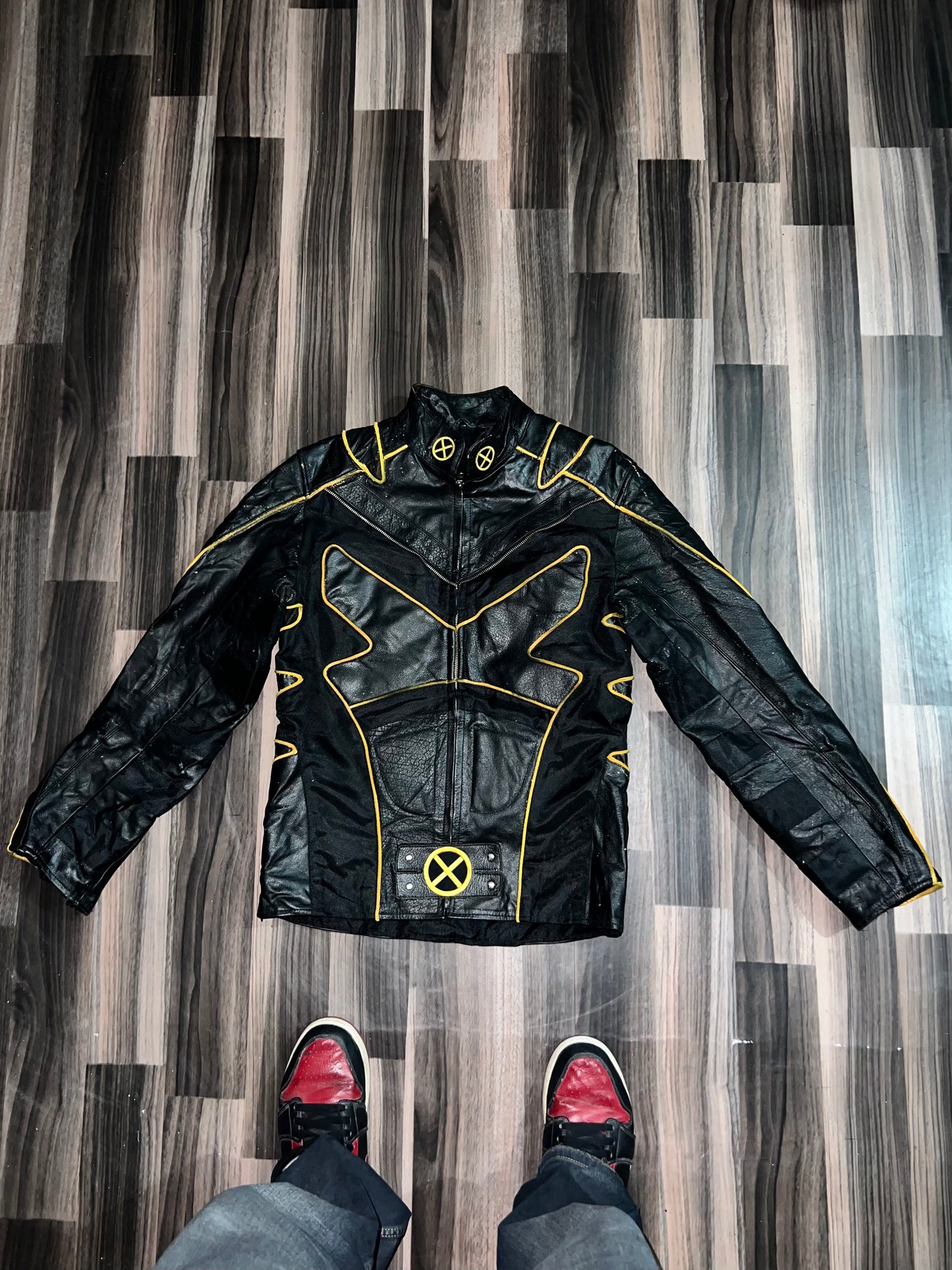 A bUltra Premium Original Leather (RARE) M
