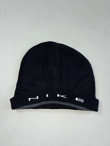 Nike Swoosh Knit Beanie – Black (H-9.5 inches/ W-9.5)