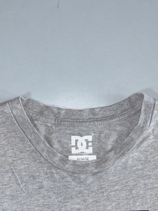 DC Shoe Co Grey Graphic Logo T-Shirt – Size (M/L)