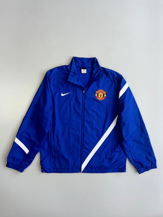 Nike Manchester United FC Diagonal Stripe Crest Training Presentation Windbreaker Jacket Blue (XL)