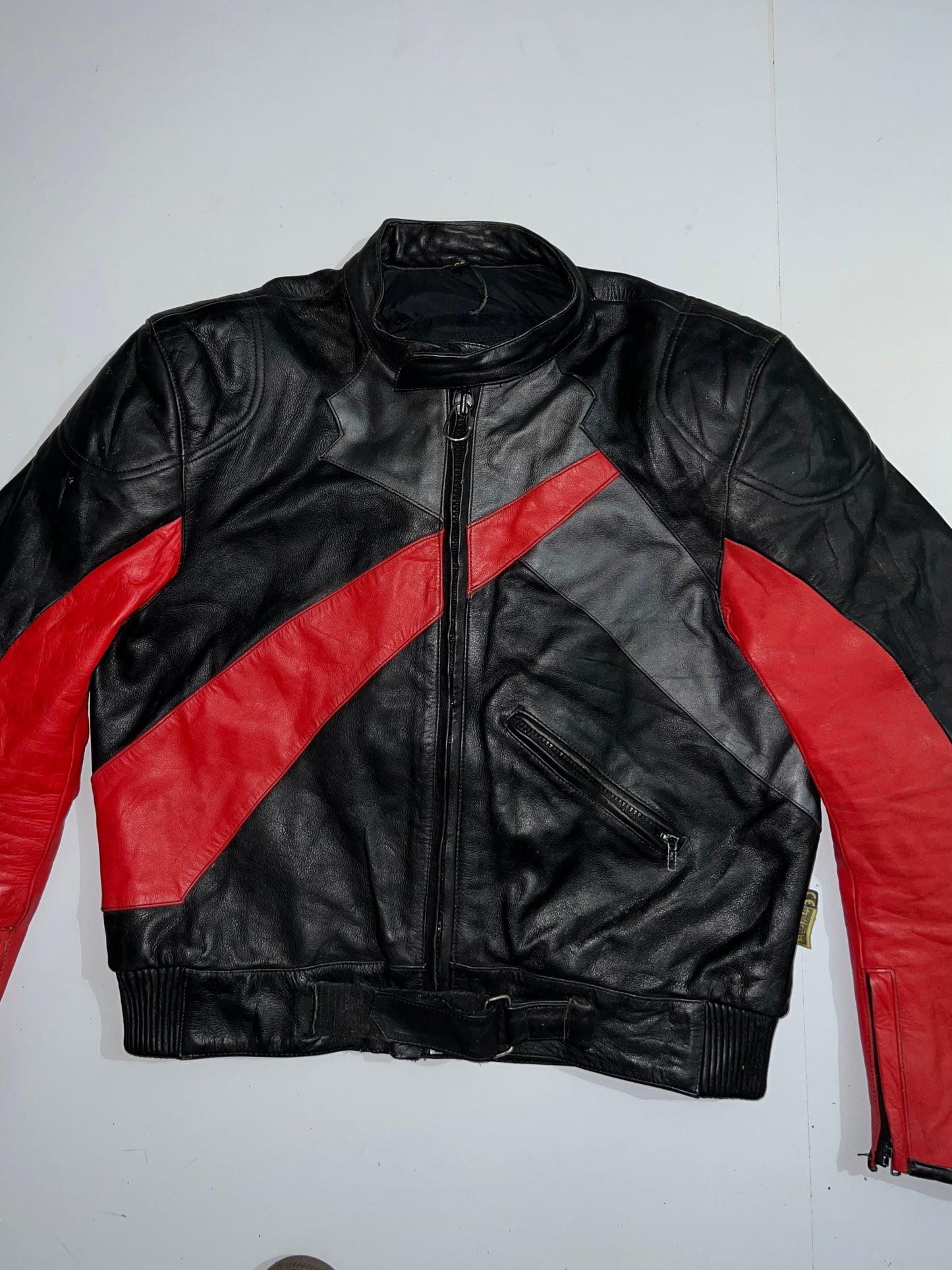 !          (Rare) Super Premium Original Leather Biker Jacket (PADDED) (M/L)