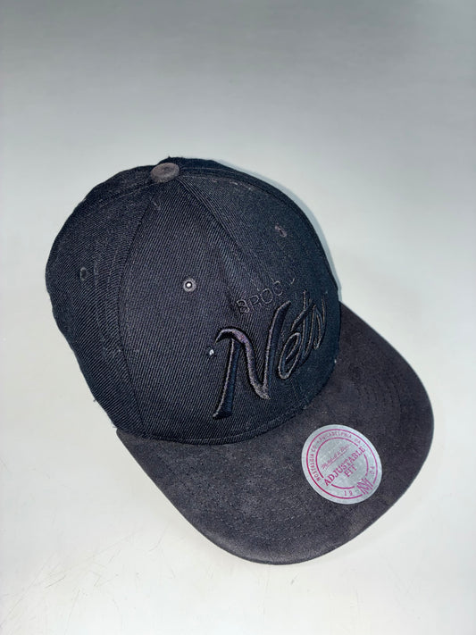 Mitchell & Ness Brooklyn Nets Blackout Script Snapback – Suede Brim (Adjustable)