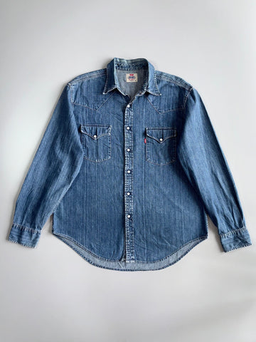 Levi’s Strauss Western Denim Shirt Pearl Snap Buttons, Dual Chest Pockets, (XL/2XL)