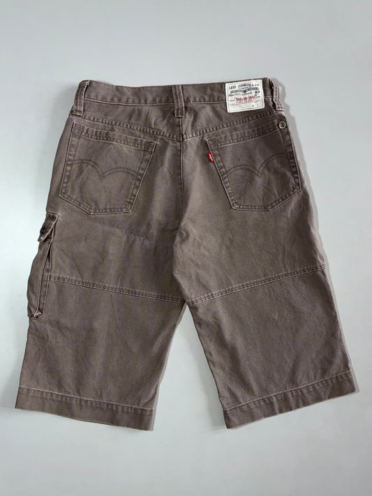 Vintage Levi’s Cargo Shorts (W:32 |L:26)