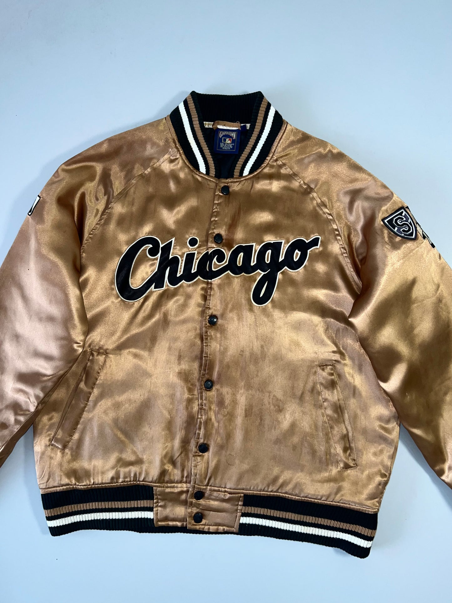 ZAuthentic Majestic 90s Vintage Chicago Embroidered Jacket (SUPER RARE) Brown (L)