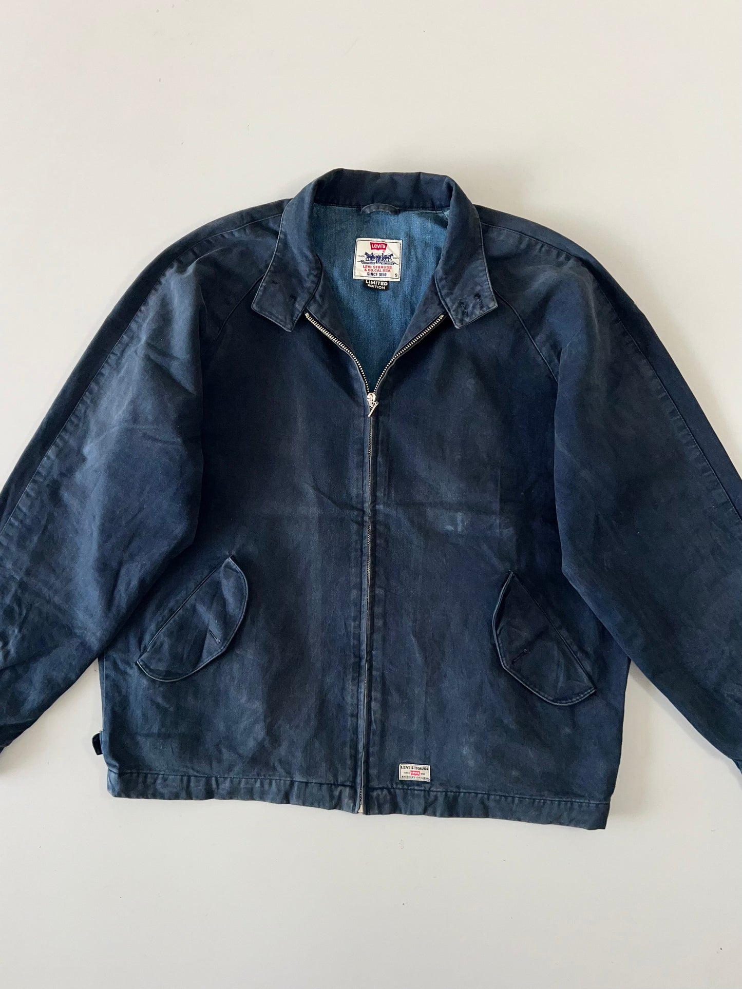 !                                                                                                                                                                                                      Levis Limited ED Jacket (L/XL)