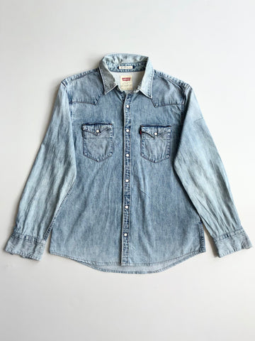 Levi's Light Wash Western Denim Shirt – Pearl Snap – Slim Fit – (M)