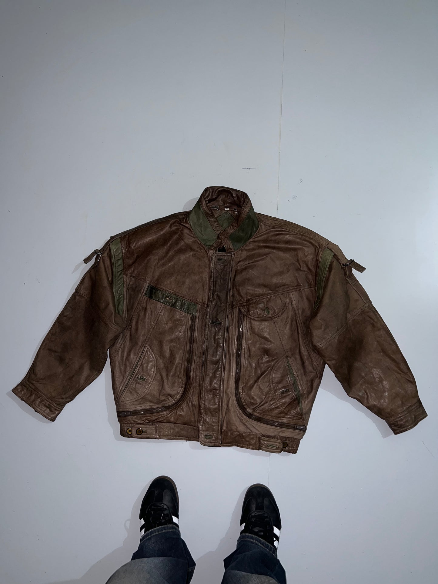 !              Super Rare designer Original Leather Jacket (XL/2XL)