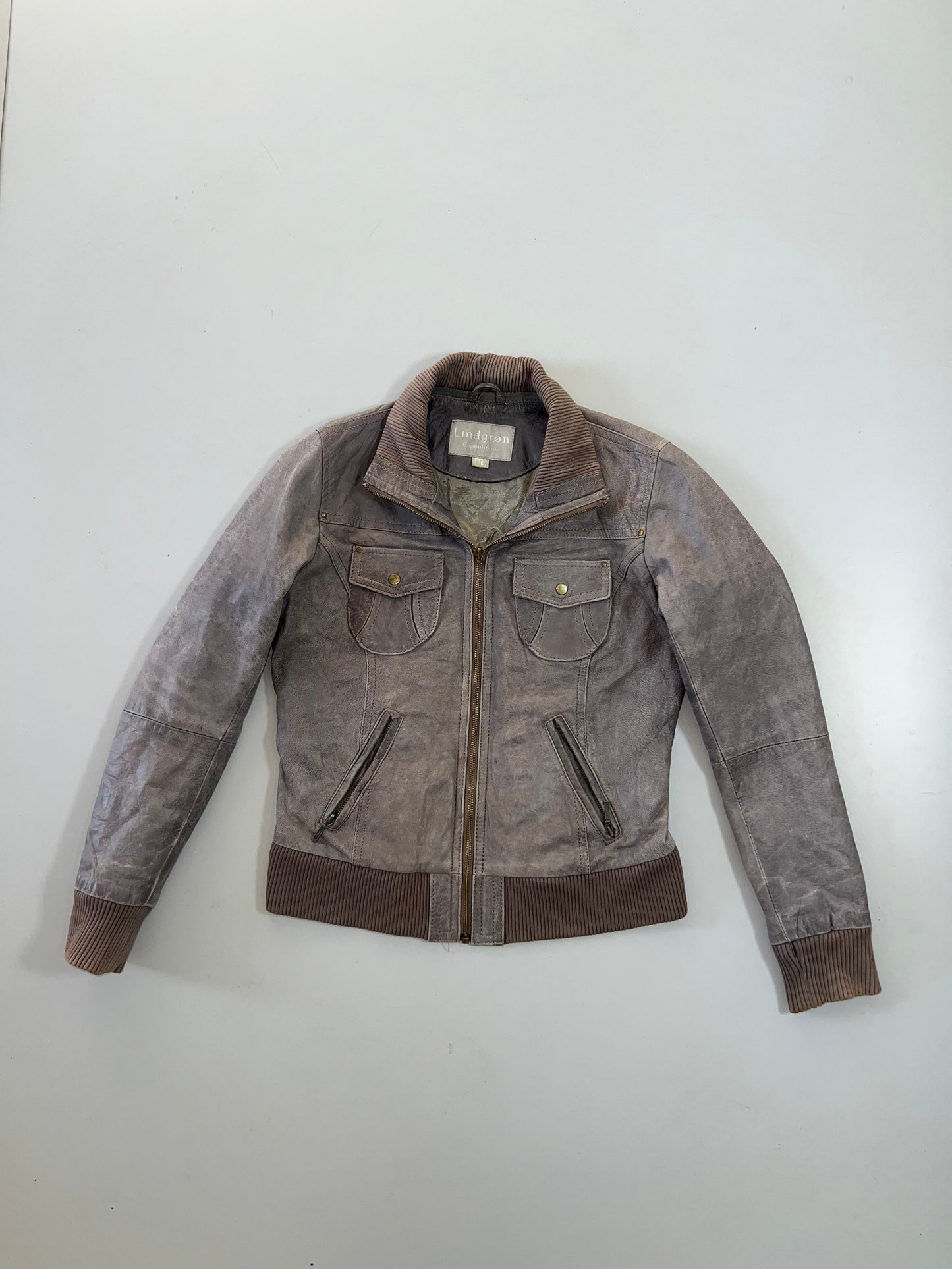 Z                                        Super Premium Original Leather (XS/S)