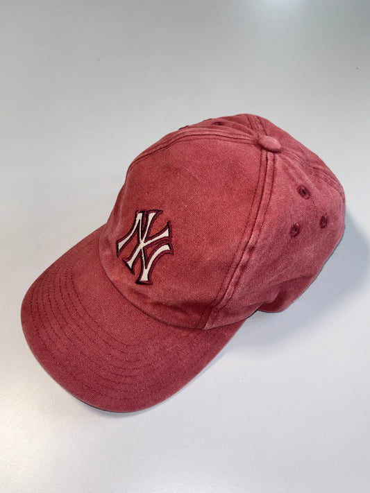 Adidas × New York Yankees MLB Sample Collab Washed Burgundy Baseball Cap Not for resale (Adjustable)