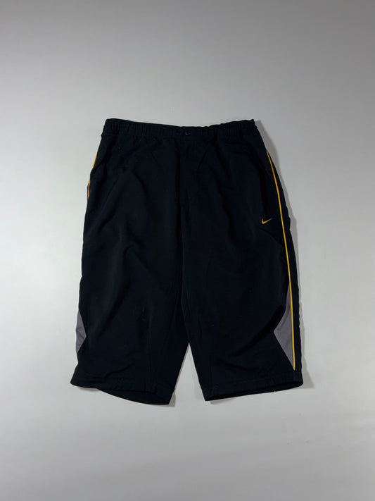 Vintage Nike Dri-FIT Black & Yellow 3/4 Shorts (W:34) (L:28)
